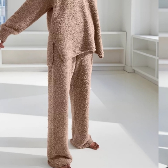 Aritzia Pants & Jumpsuits Maritza Babaton Resort Teddy Bear Lounge